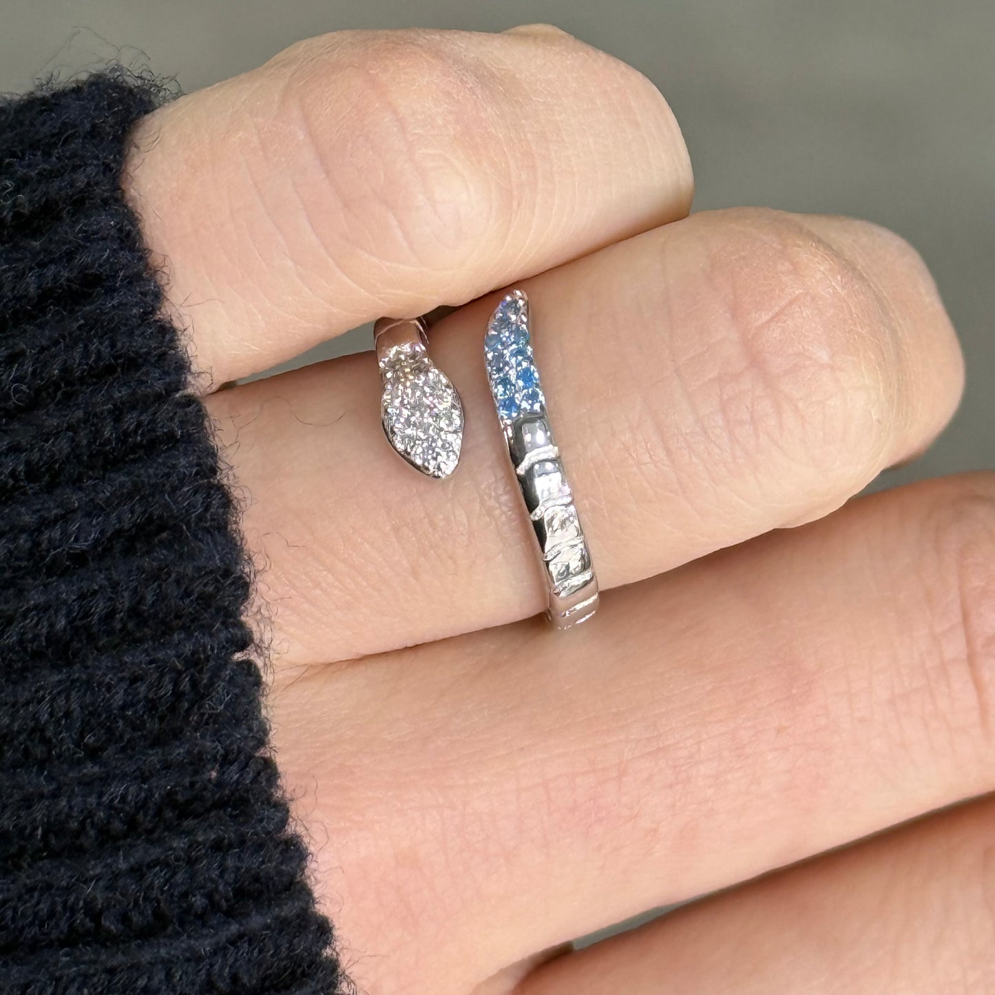 Anello snake light blue